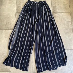 WILLIAM B navy blue striped wide leg side split palazzo pants S